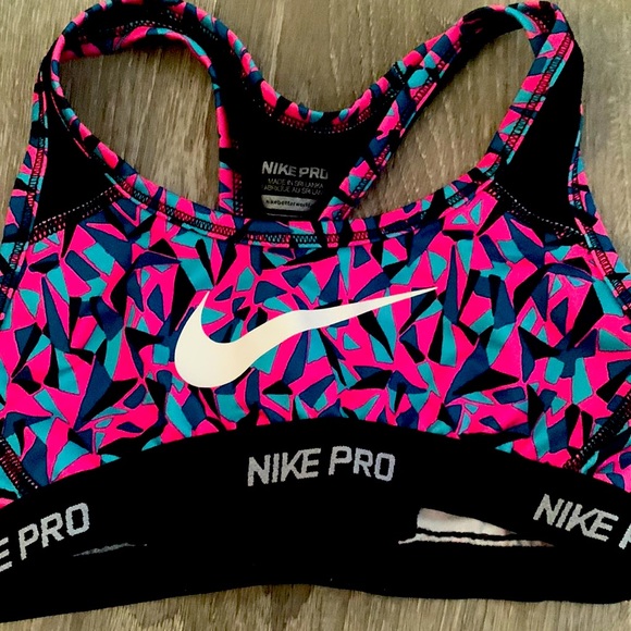 Girls Nike Sports Bra - Picture 1 of 3